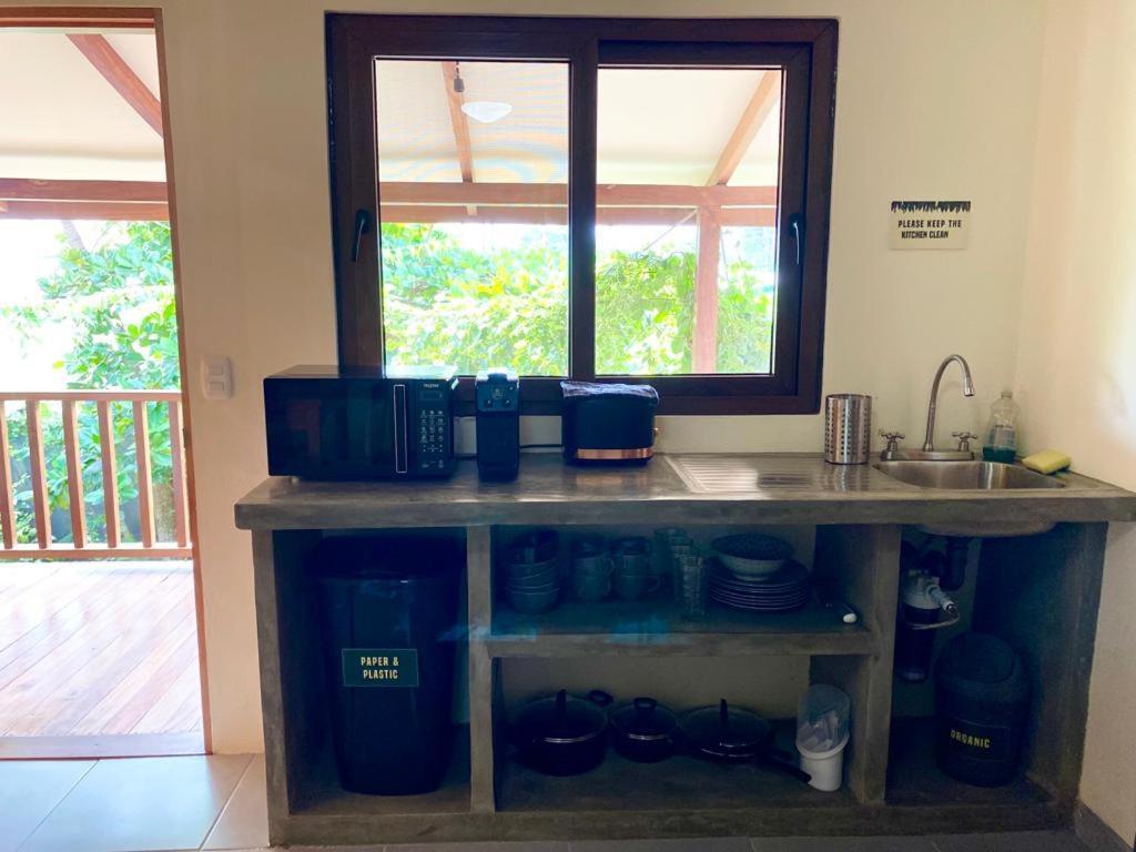 El Hostel Del Patio Тортугеро Екстериор снимка